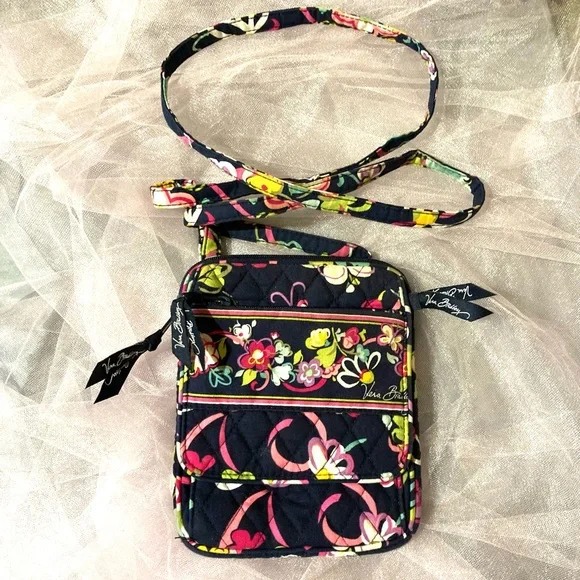 Vera Bradley Crossbody - Picture 2 of 6